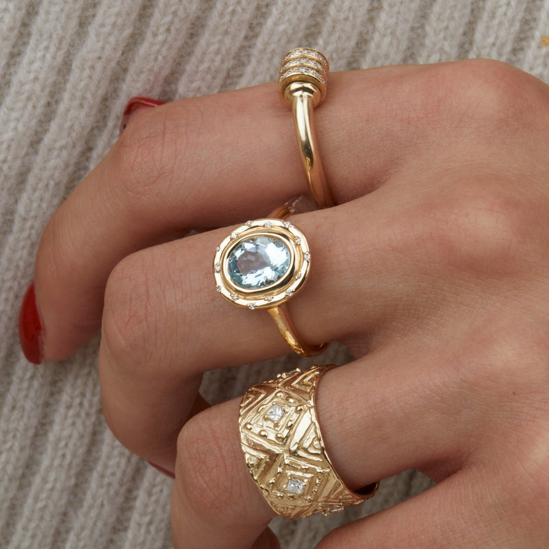 Aquamarine Oval Spotlight Ring