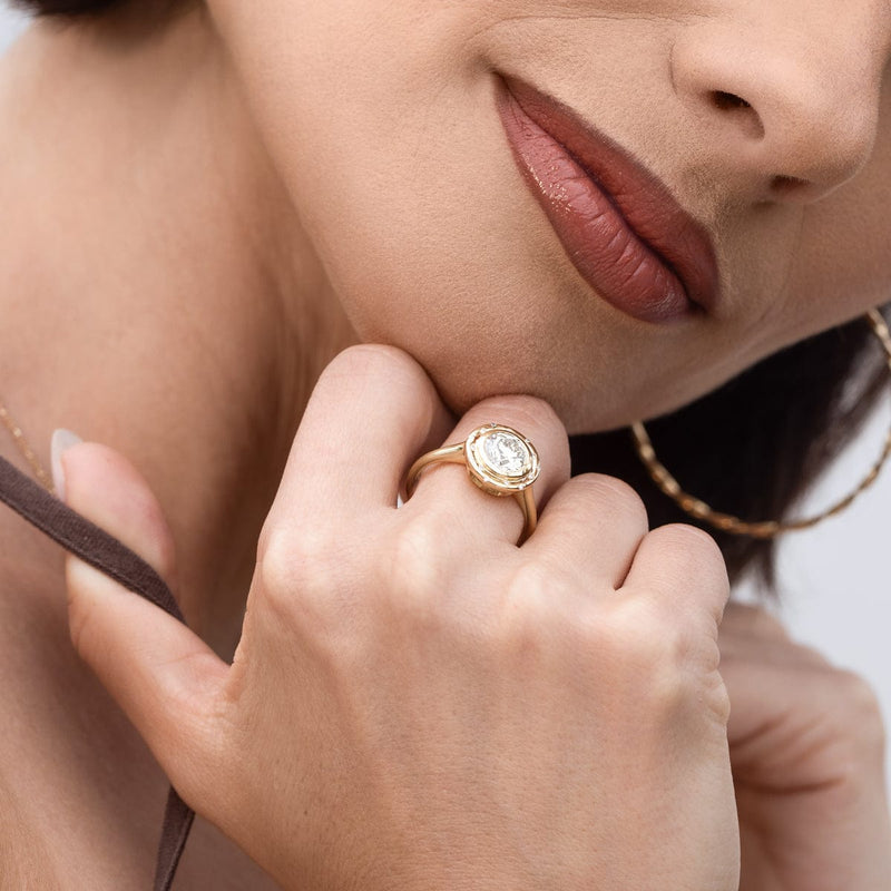 18k 2.01ct GIA Round I/SI1 Ethically Mined Spotlight Ring