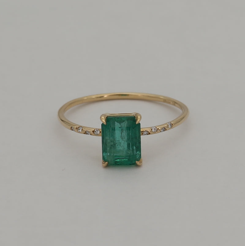 Large Starry Emerald Ring