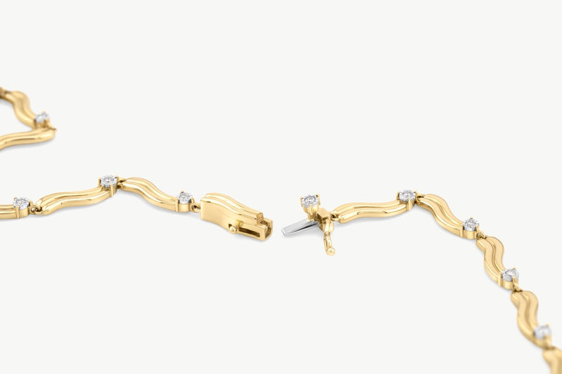 Wavy Diamond Necklace