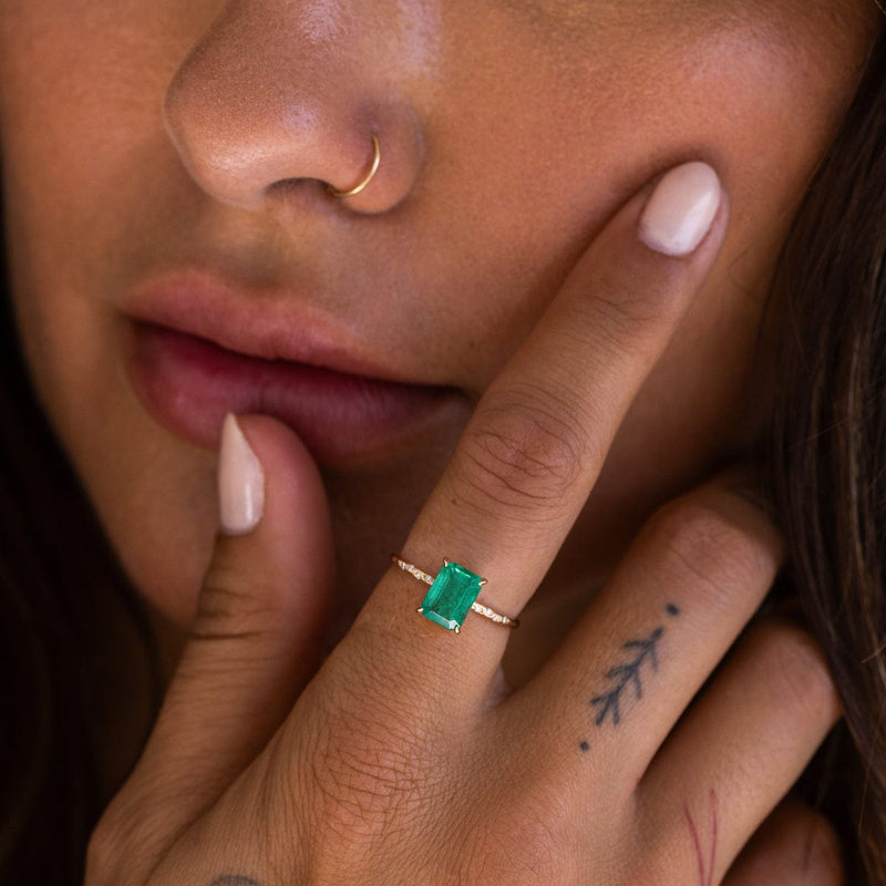 Large Starry Emerald Ring