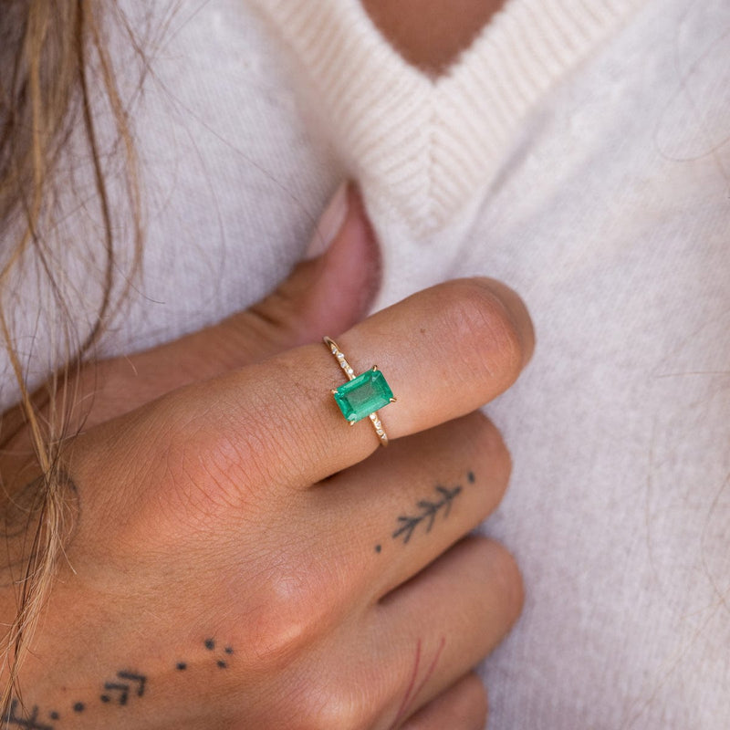 Large Starry Emerald Ring