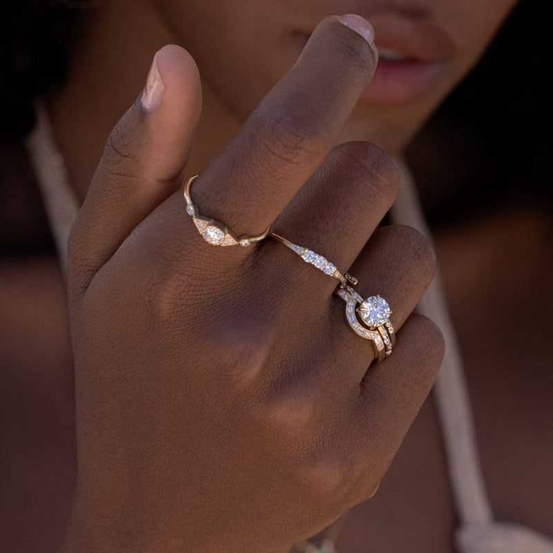 Starry Round Diamond Ring