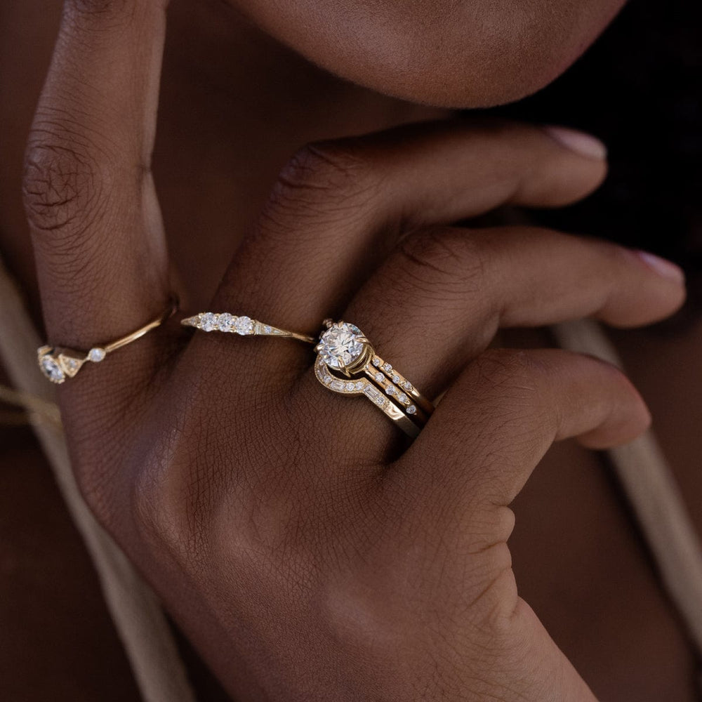 Starry Round Diamond Engagement Ring