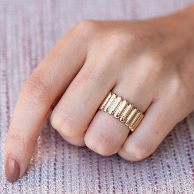 Pedestal Ring