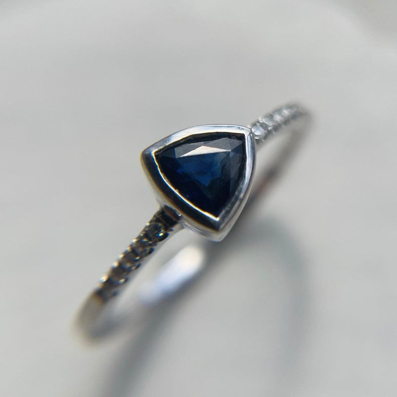 Trillion Sapphire and Diamonds Ring - White Gold